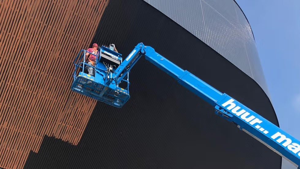 Corrosieherstel en duurzame gevelrenovatie – Topsporthal Almere - Chemona